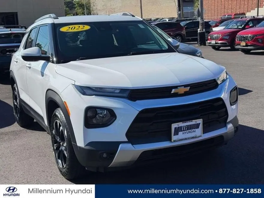 2022 Chevrolet Trailblazer LT photo 1