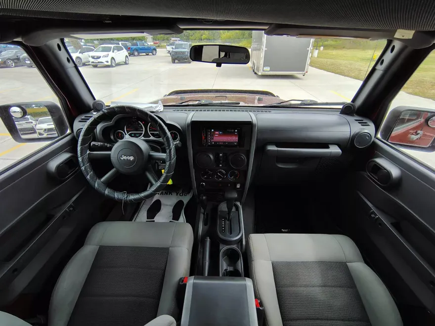 2010 Jeep Wrangler Unlimited Sport photo 1