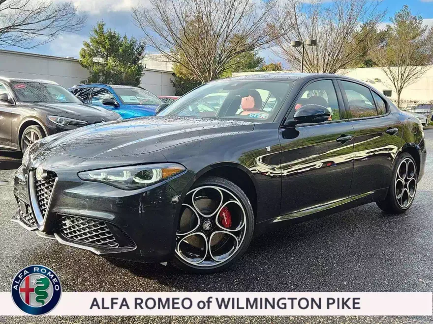 2024 Alfa Romeo Giulia Ti photo 1