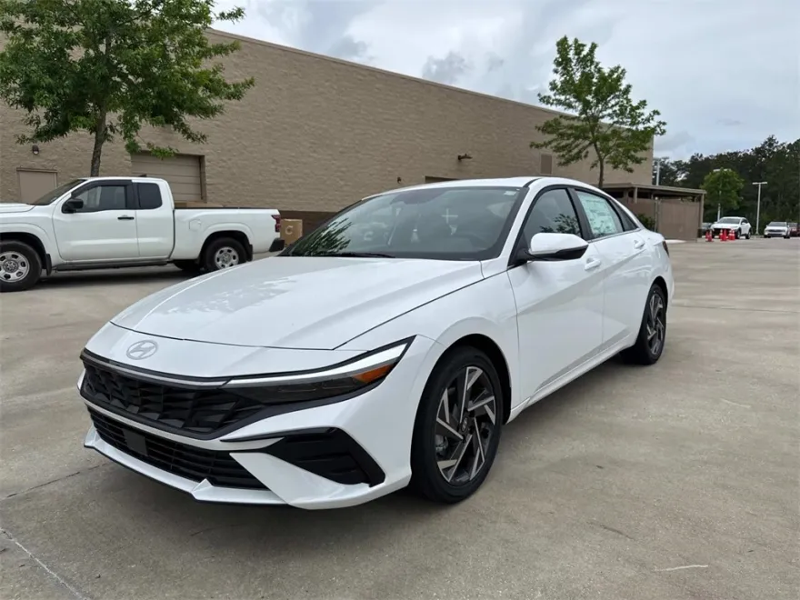 2025 Hyundai Elantra Hybrid Limited photo 1
