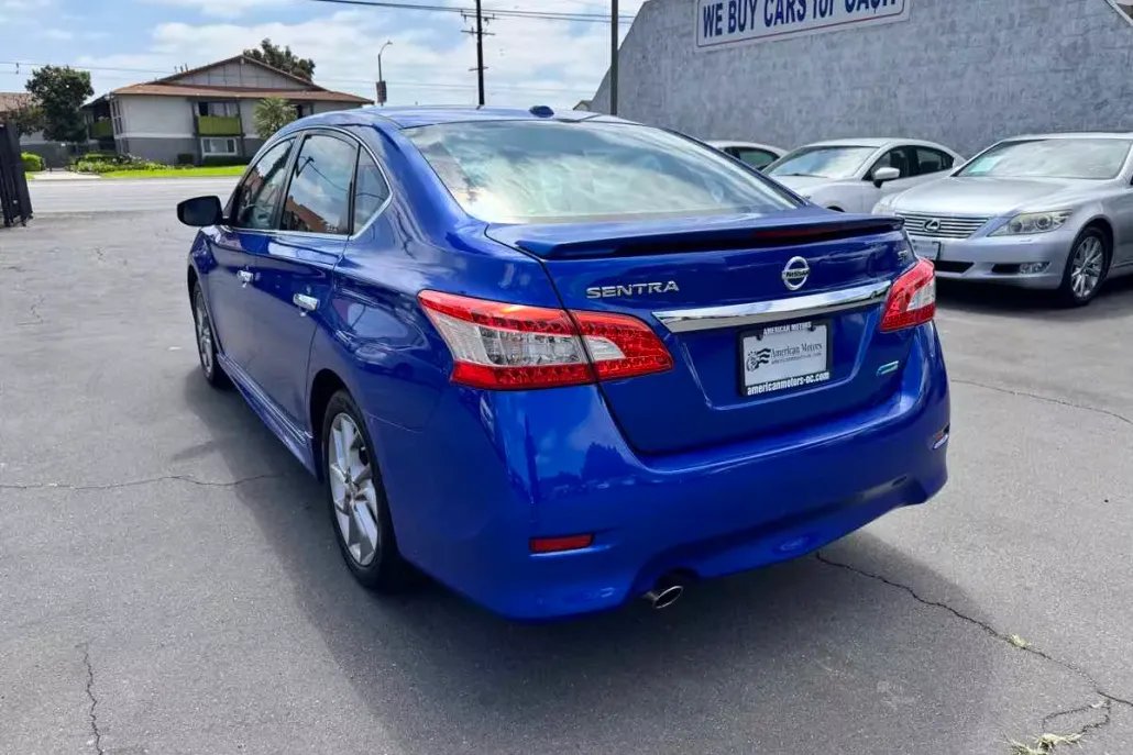 2014 Nissan Sentra SR photo 1