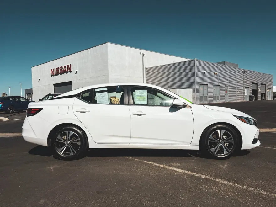 2023 Nissan Sentra SV photo 1