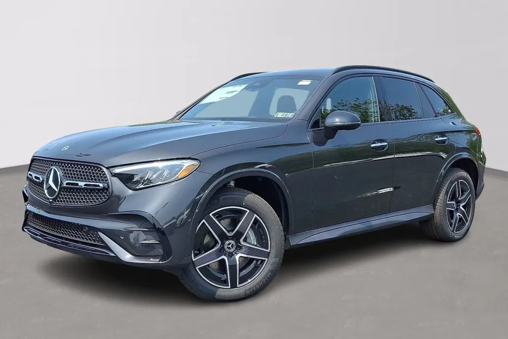 2025 Mercedes Benz GLC 300 4MATIC photo 1