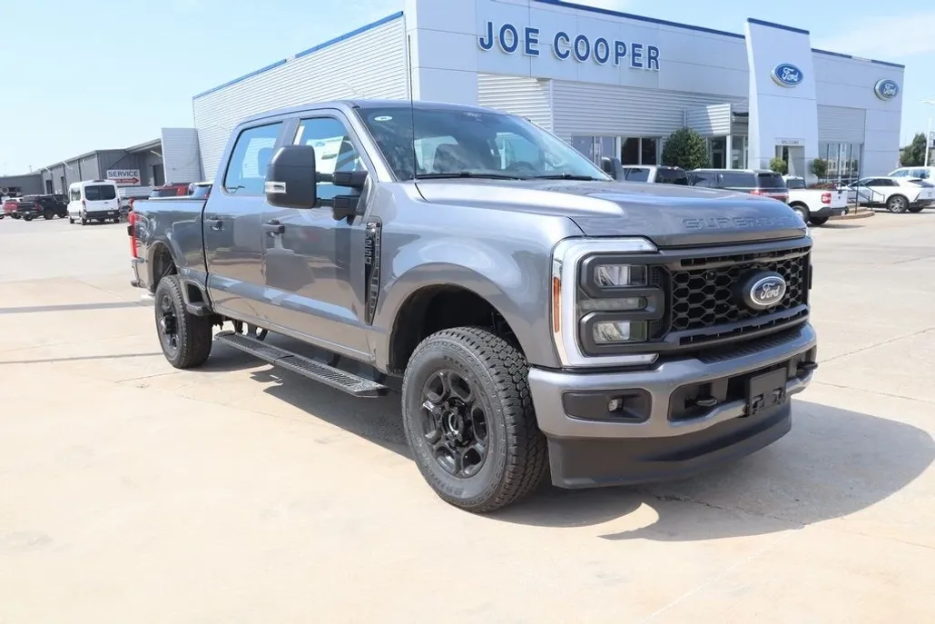 2025 Ford F-250 XL photo 1
