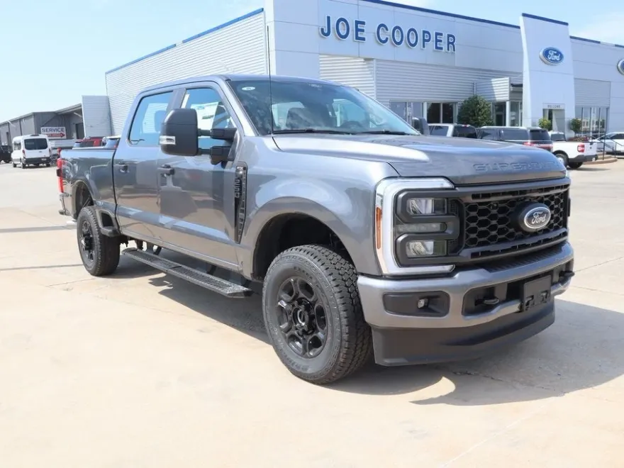 2025 Ford F-250 XL photo 1