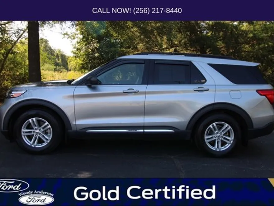 2022 Ford Explorer XLT photo 1