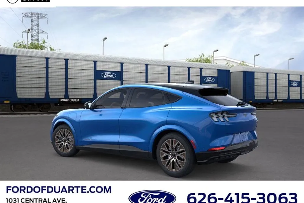 2025 Ford Mustang Mach-E Premium photo 1