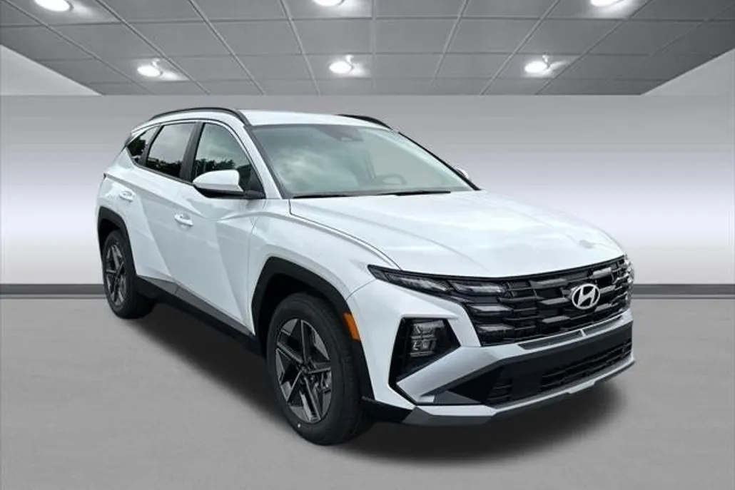 2025 Hyundai Tucson SEL photo 1