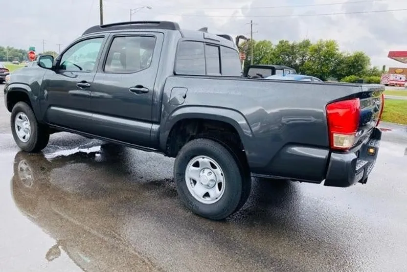 2019 Toyota Tacoma 4x4 SR5 Double Cab V6 photo 1