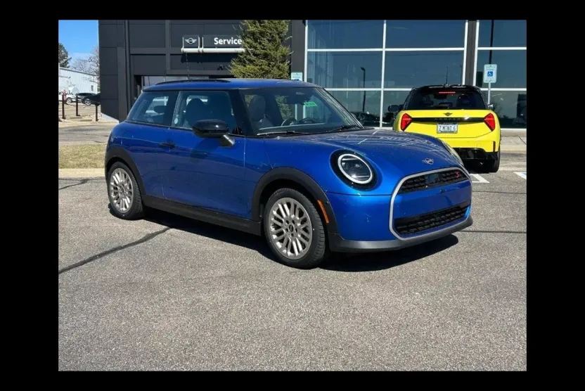 2025 Mini Cooper 2 Door Hardtop S Iconic photo 1