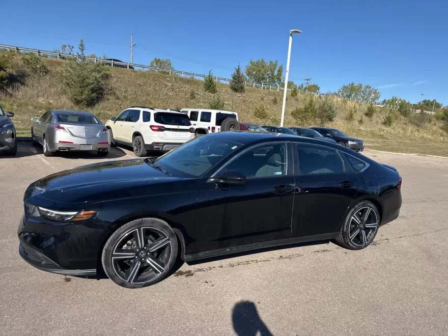 2023 Honda Accord Hybrid Sport photo 1