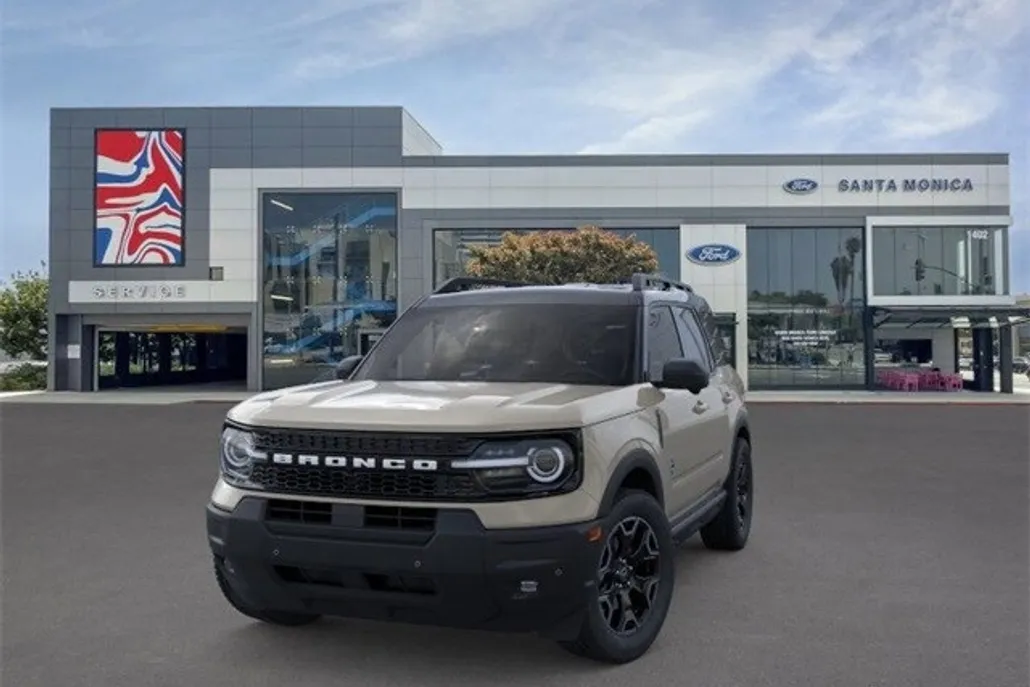 2025 Ford Bronco Sport Outer Banks photo 1