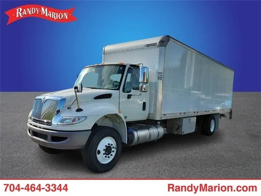 2018 International 4300 photo 1