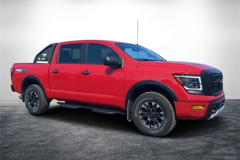 2021 Nissan Titan PRO-4X photo 1