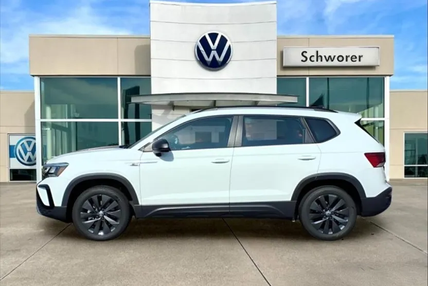 2024 Volkswagen Taos S photo 1
