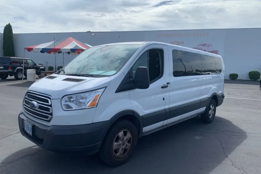 2018 Ford Transit Passenger XL photo 1