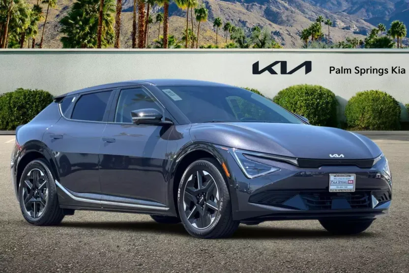 2025 Kia EV6 Wind photo 1