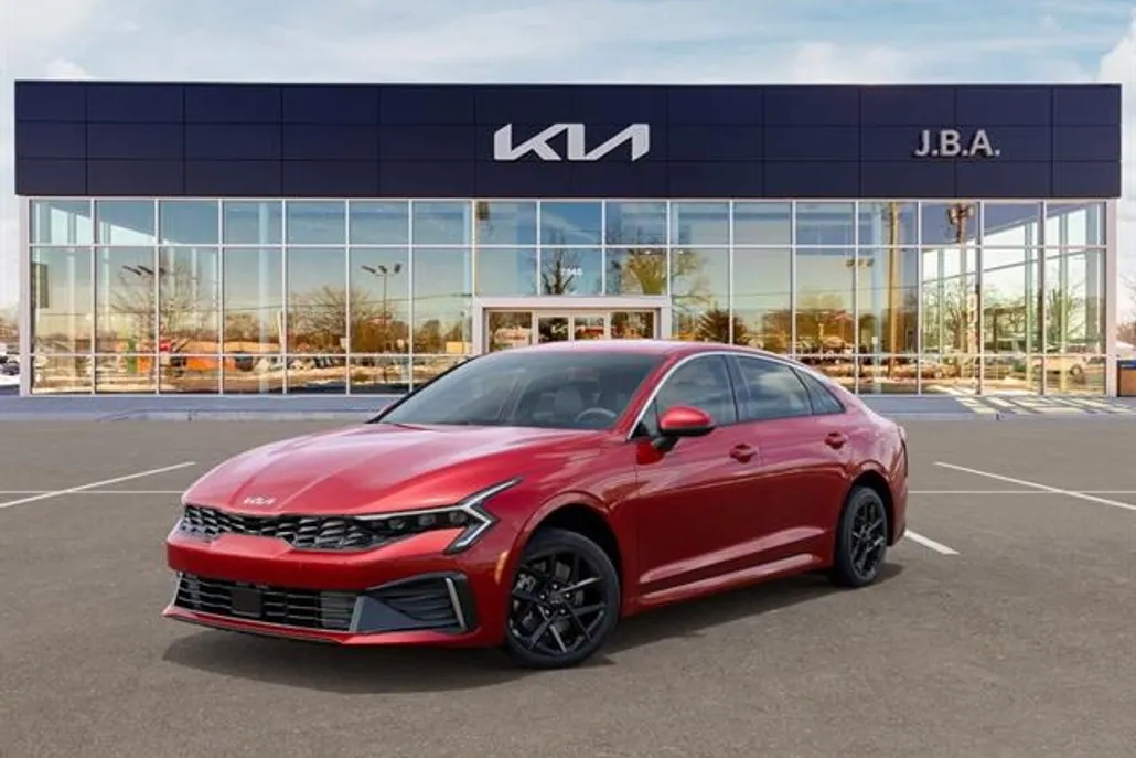 2025 Kia K5 LXS photo 1