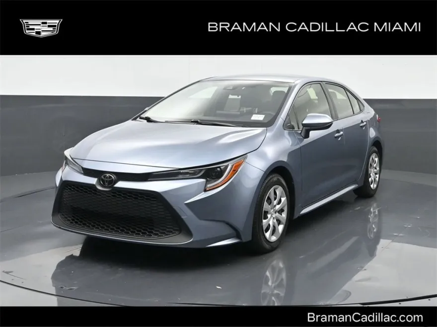 2022 Toyota Corolla LE photo 1