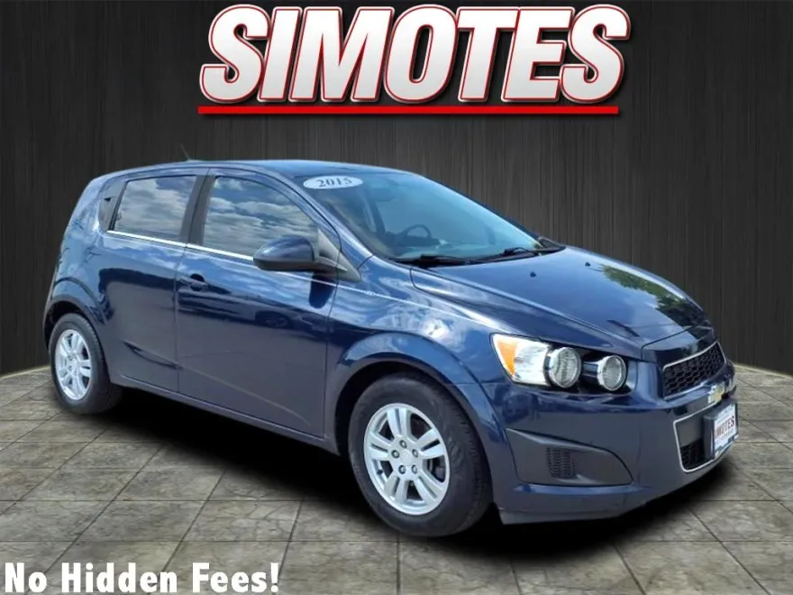2015 Chevrolet Sonic LT photo 1