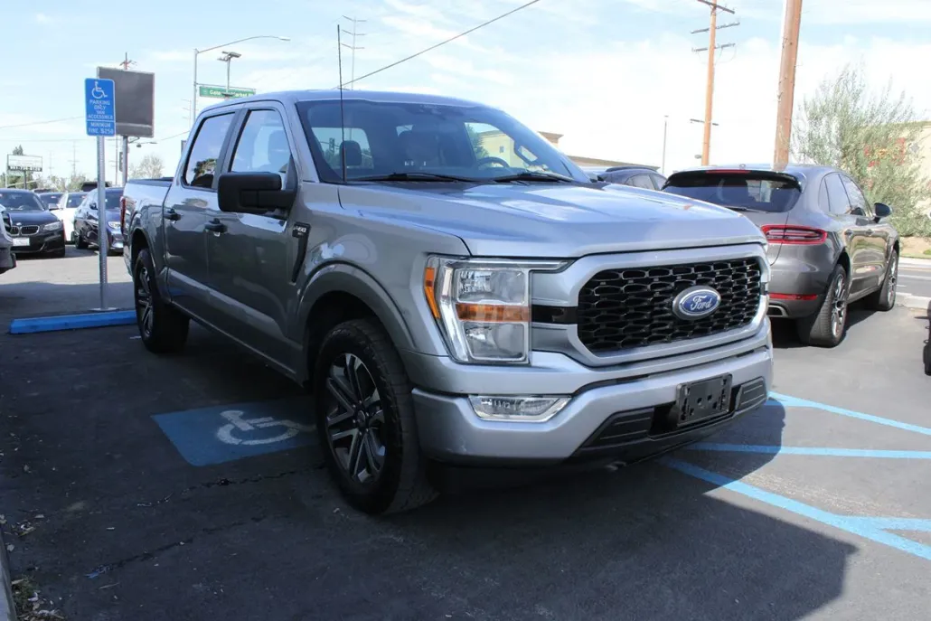 2021 Ford F-150 XL photo 1