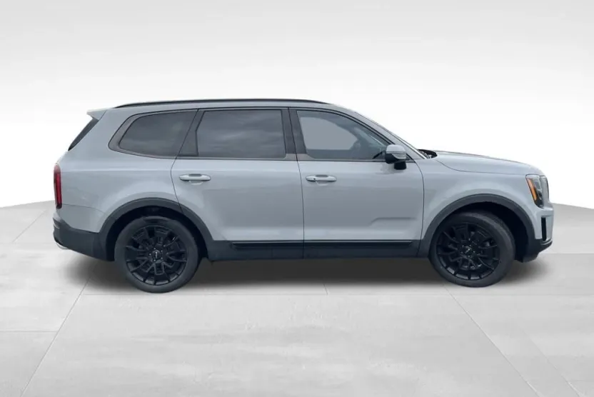 2022 Kia Telluride EX photo 1