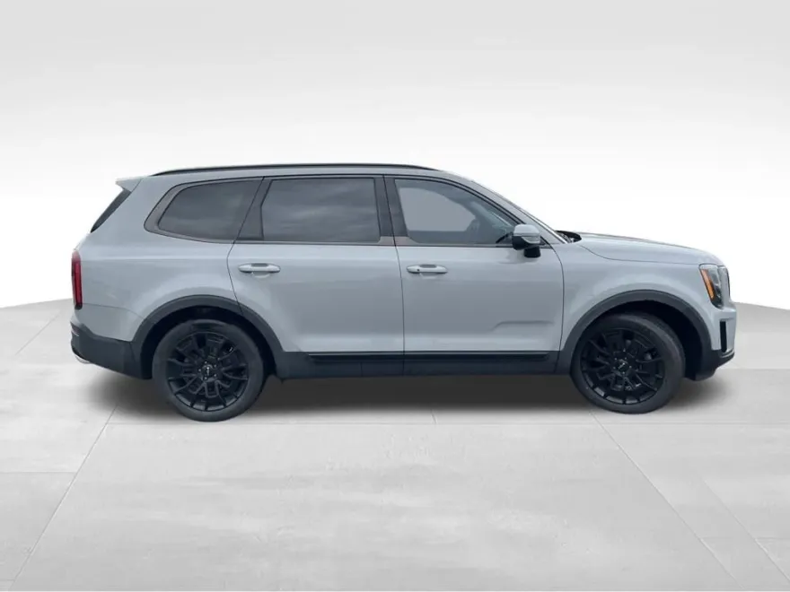 2022 Kia Telluride EX photo 1