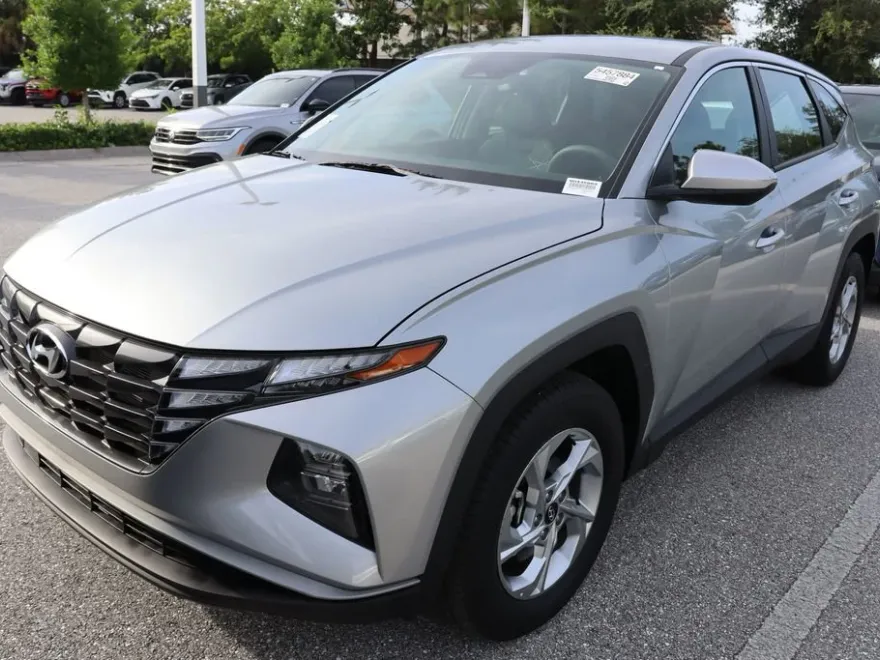 2024 Hyundai Tucson SE photo 1