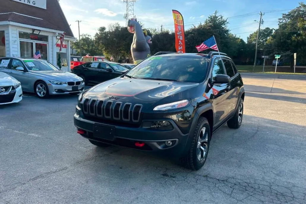 2016 Jeep Cherokee Trailhawk photo 1