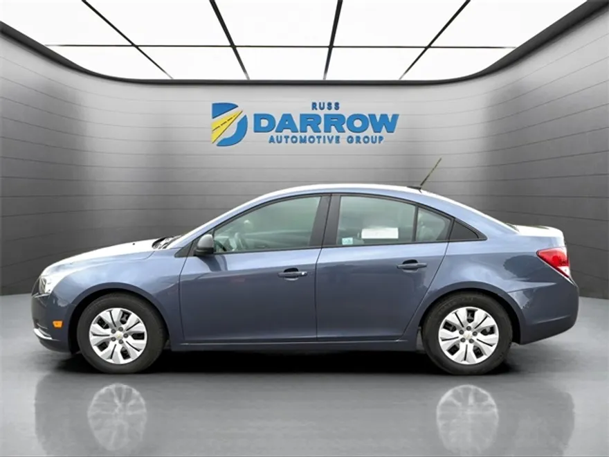 2014 Chevrolet Cruze LS photo 1