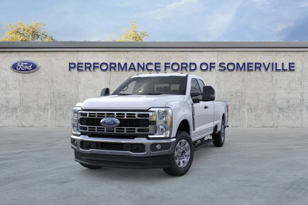 2025 Ford F-350 XLT photo 1