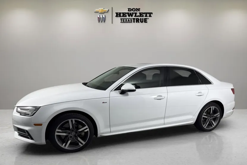 2017 Audi A4 Premium Plus photo 1