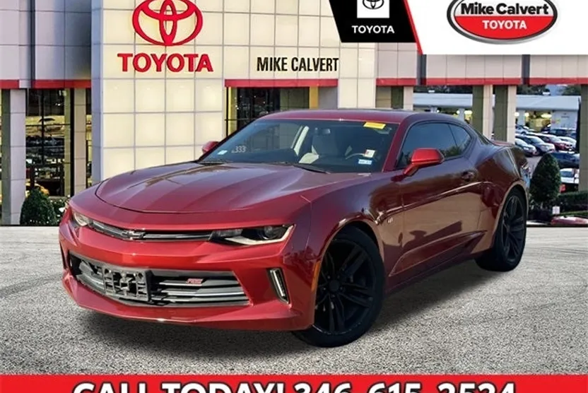 2018 Chevrolet Camaro 1LT photo 1