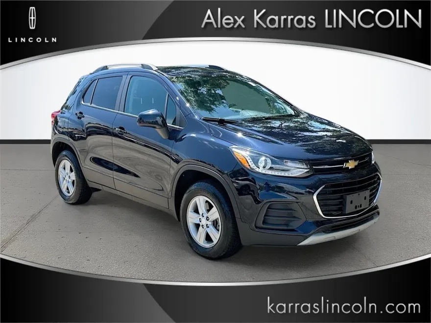 2022 Chevrolet Trax LT photo 1