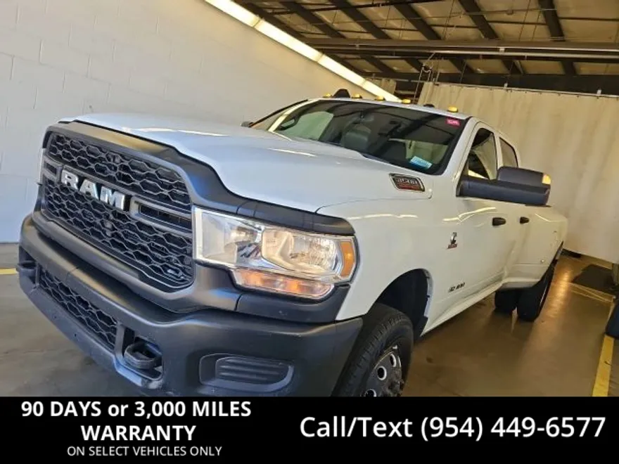 2022 Ram 3500 Tradesman photo 1
