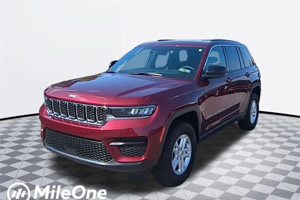 2024 Jeep Grand Cherokee Laredo photo 1