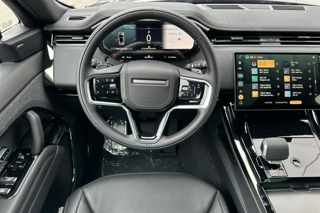 2025 Land Rover Range Rover Sport P360 S photo 1