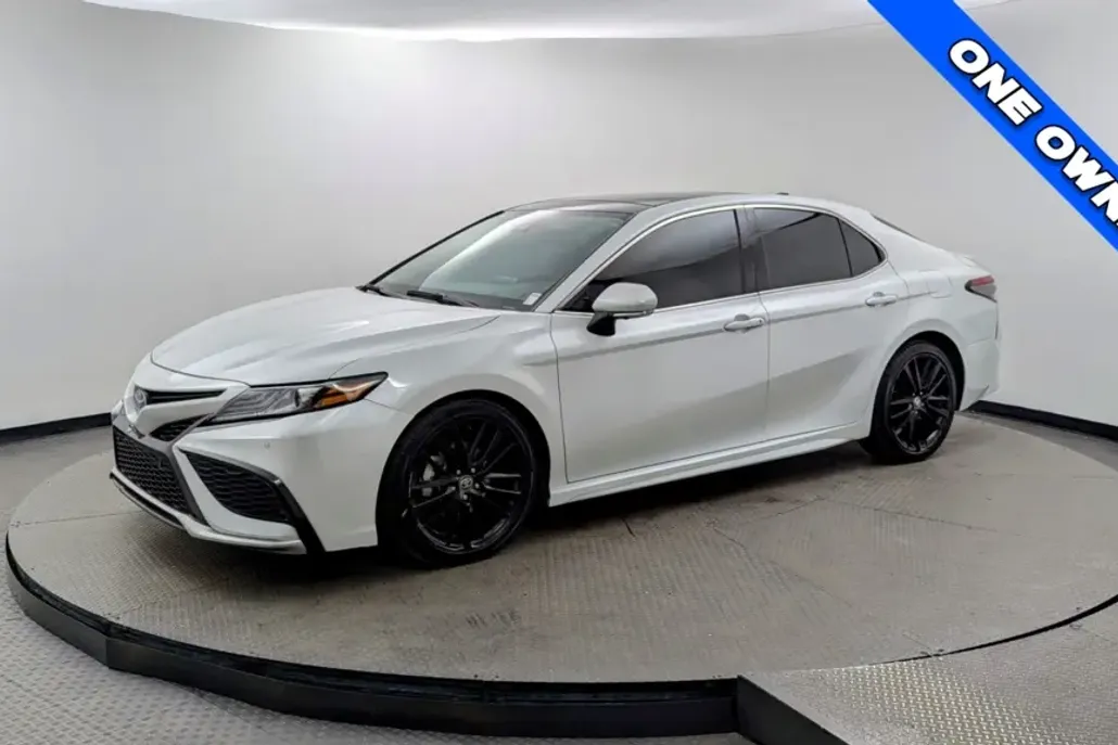 2023 Toyota Camry XSE V6 photo 1