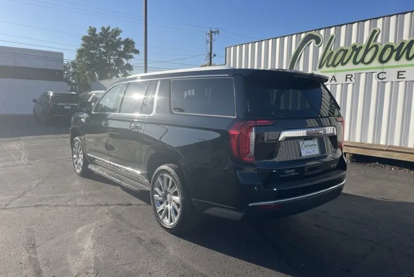 2021 Gmc Yukon XL SLT photo 1