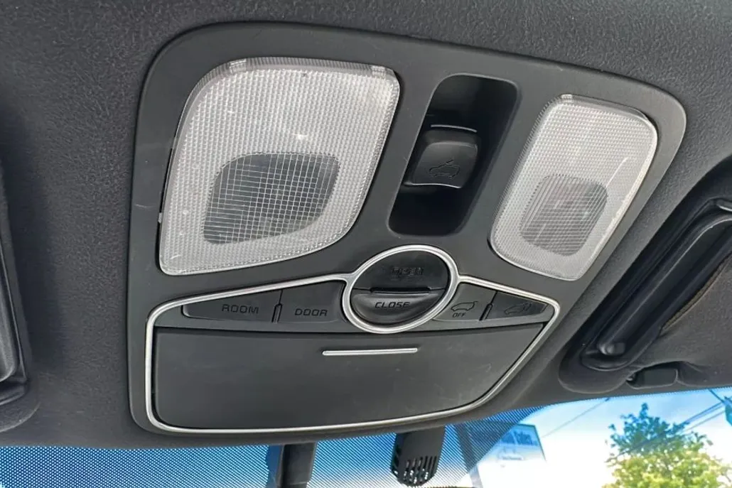 2014 Kia Sorento SX photo 1