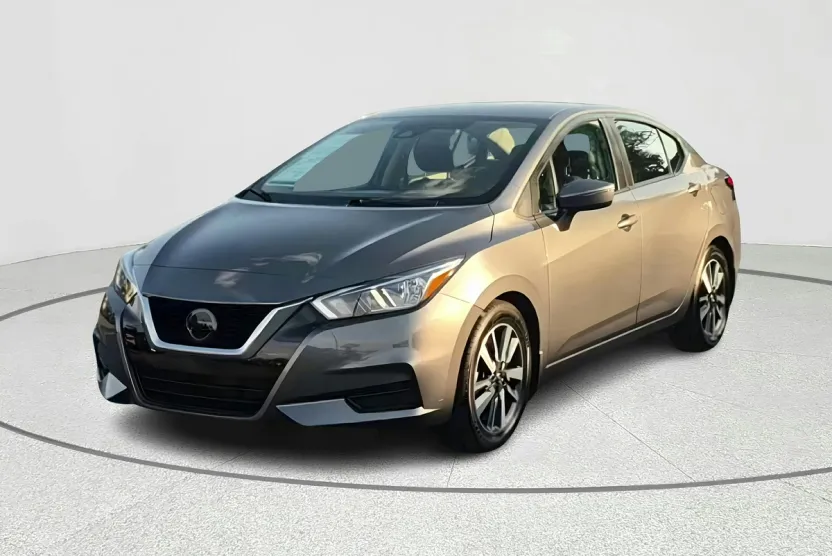 2021 Nissan Versa SV photo 1