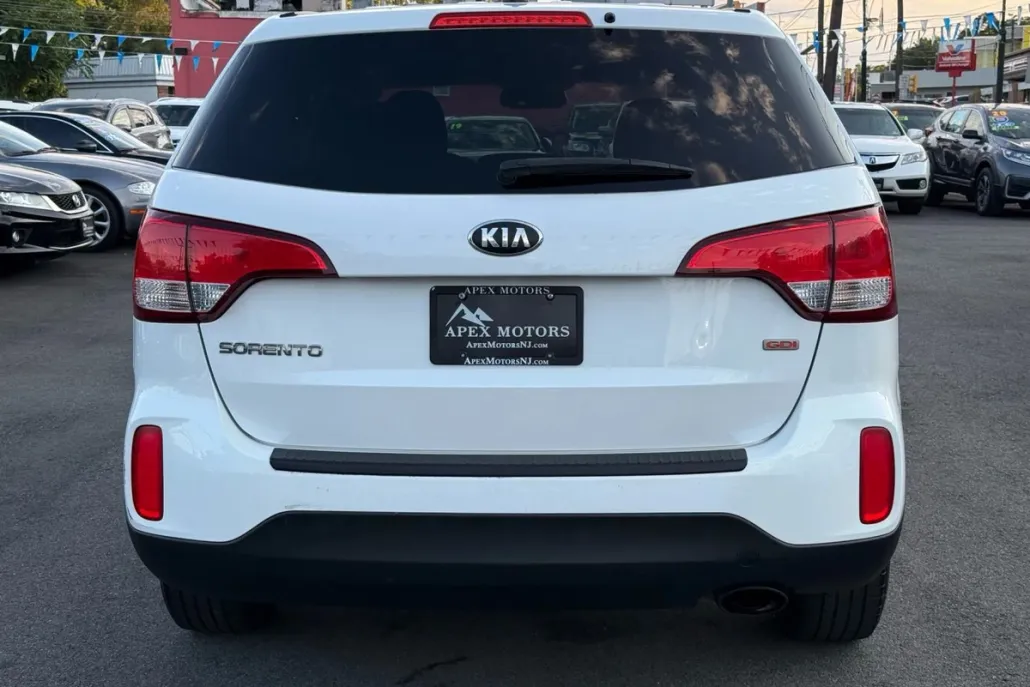 2014 Kia Sorento LX photo 1