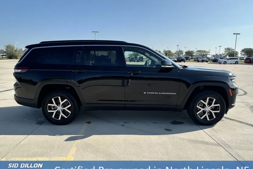 2025 Jeep Grand Cherokee Limited photo 1