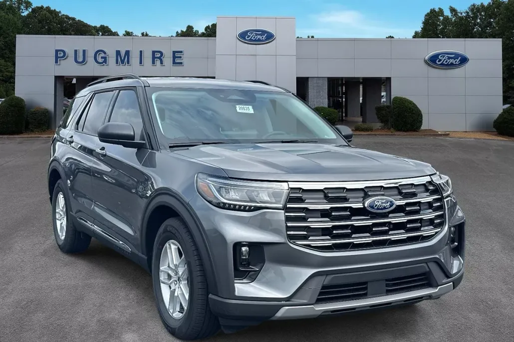 2025 Ford Explorer photo 1