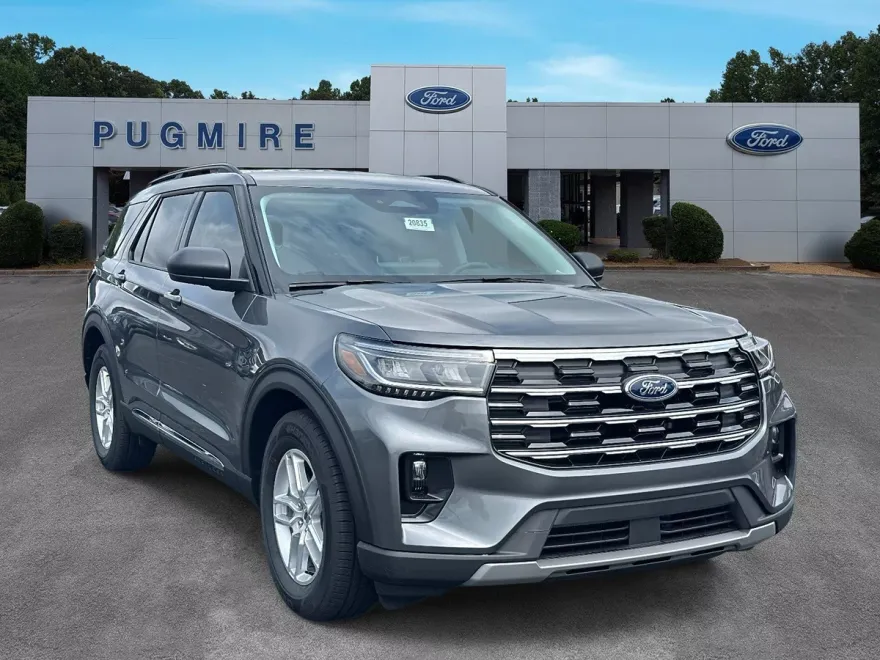 2025 Ford Explorer photo 1