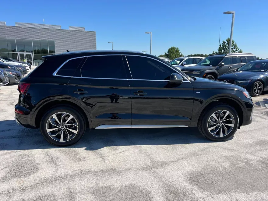 2022 Audi Q5 S line Premium Plus photo 1