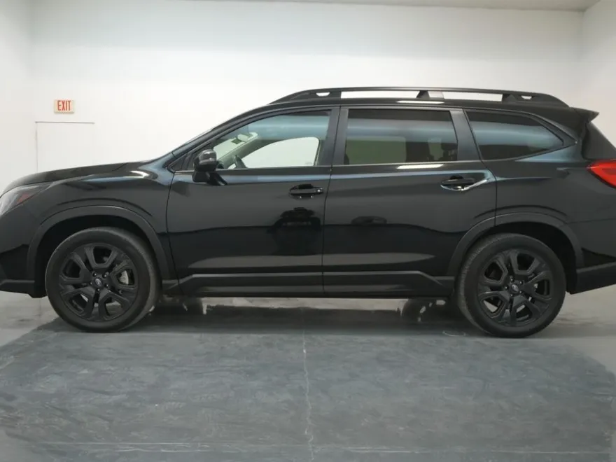 2023 Subaru Ascent Onyx Edition photo 1