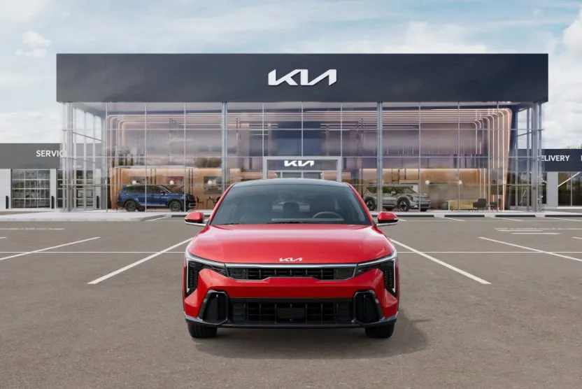 2025 Kia K4 GT-Line Turbo photo 1