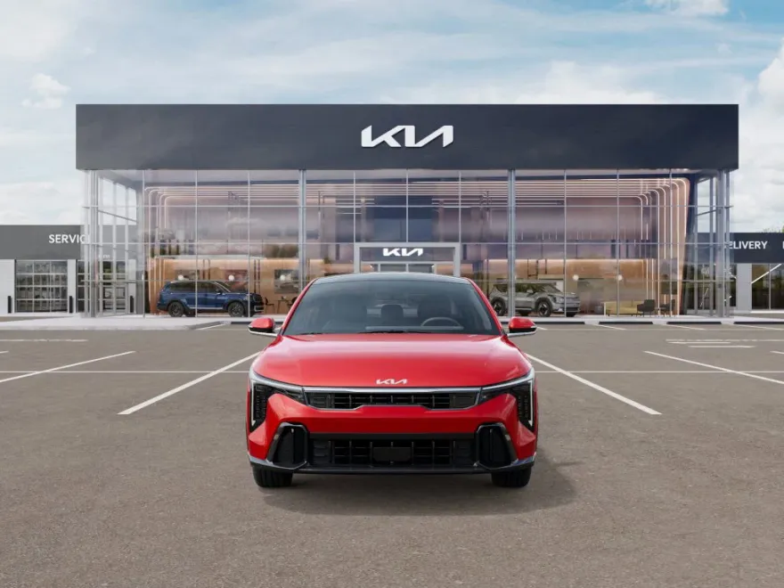 2025 Kia K4 GT-Line Turbo photo 1