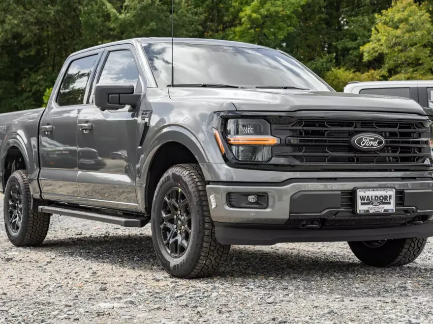 2025 Ford F-150 XLT photo 1